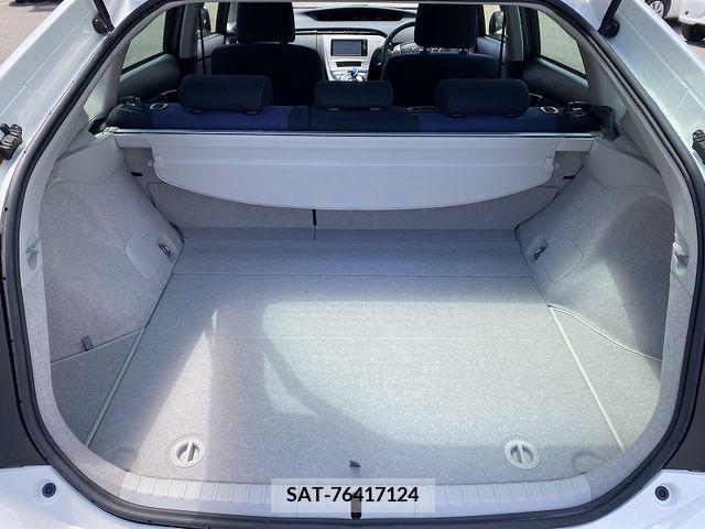 Toyota PRIUS 2014-02 281781-15