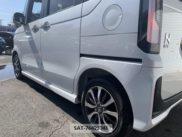 Honda N BOX CUSTOM 2023-10 220239-9