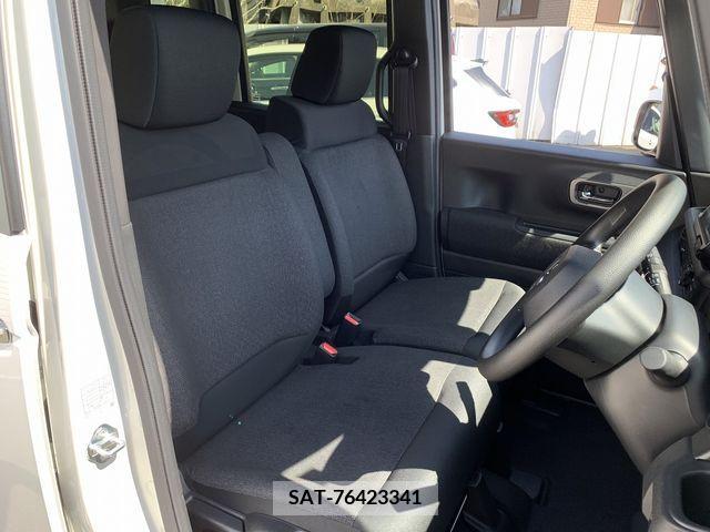 Honda N BOX CUSTOM 2023-10 220239-13