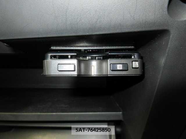 Nissan SERENA 2018-11 285260-11