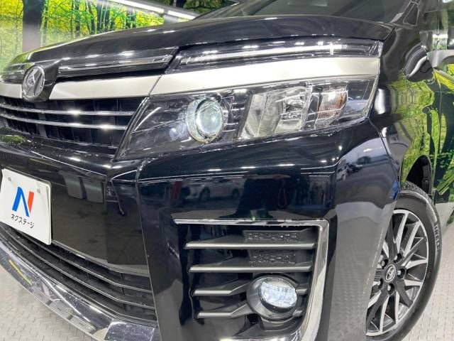 Toyota VOXY 2016-12 196585-12