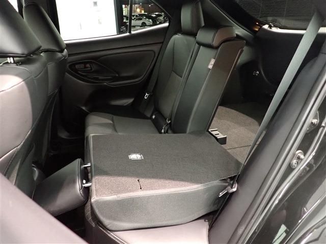 Toyota YARIS CROSS 2022-10 16331-23