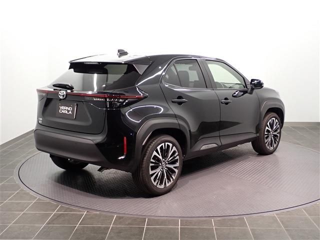 Toyota YARIS CROSS 2022-10 16331-3