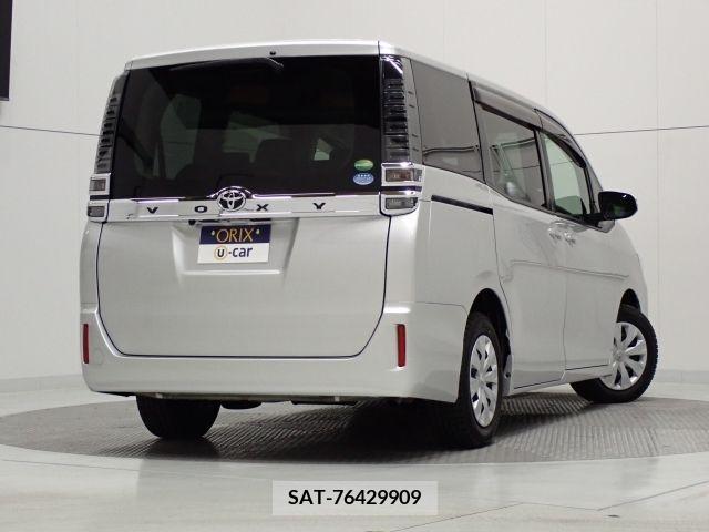 Toyota VOXY 2019-03 321606-2