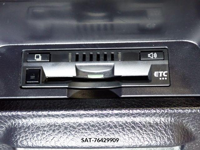 Toyota VOXY 2019-03 321606-8