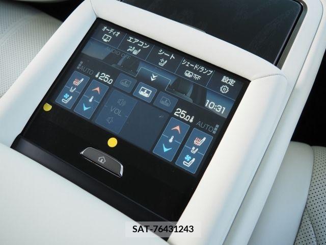 Lexus LS 2021-03 203339-13