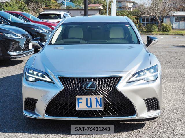 Lexus LS 2021-03 203339-1