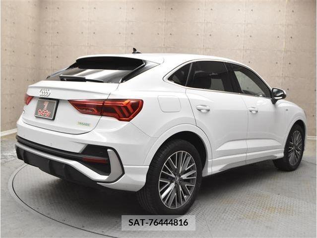 Audi Q3 2020-10 205167-1