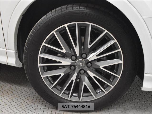 Audi Q3 2020-10 205167-13