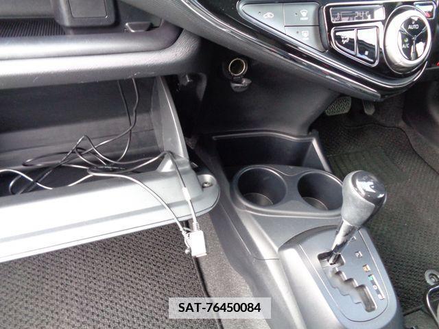 Toyota AQUA 2020-12 334726-10