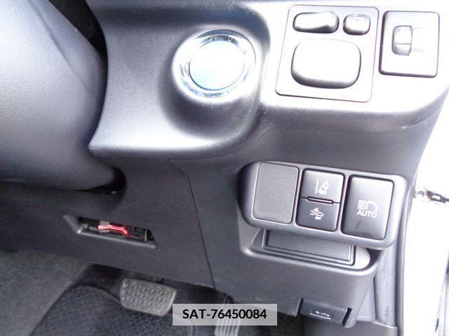 Toyota AQUA 2020-12 334726-3