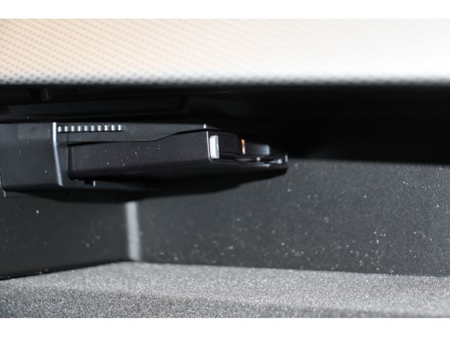 Mercedes Benz B-CLASS 2018-05 18516-12