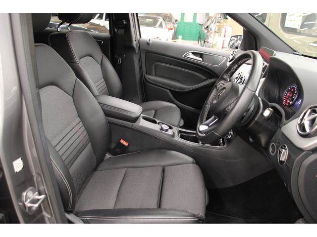 Mercedes Benz B-CLASS 2018-05 18516-19