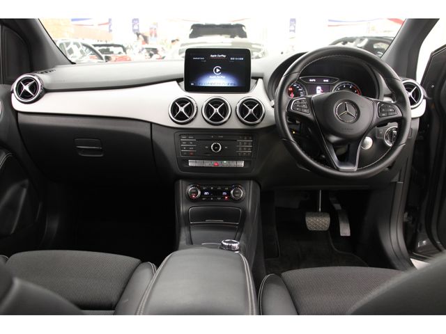 Mercedes Benz B-CLASS 2018-05 18516-1