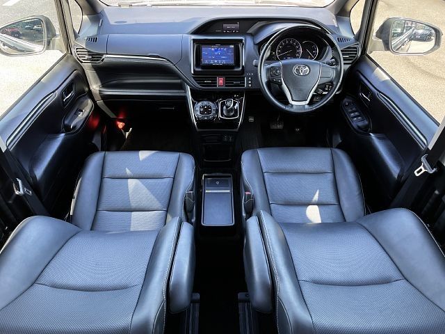 Toyota ESQUIRE 2015-09 23311-1