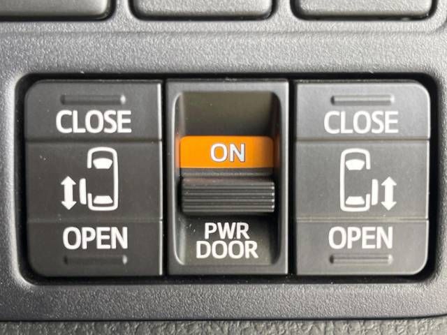 Toyota VOXY 2019-07 18426-2