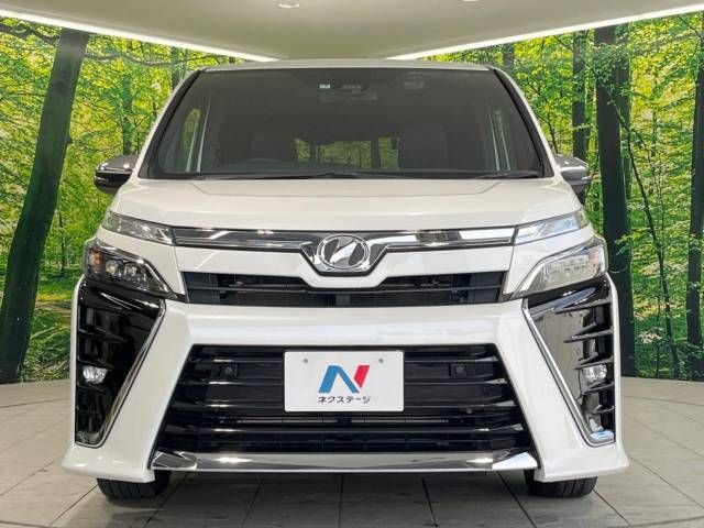Toyota VOXY 2019-07 18426-14