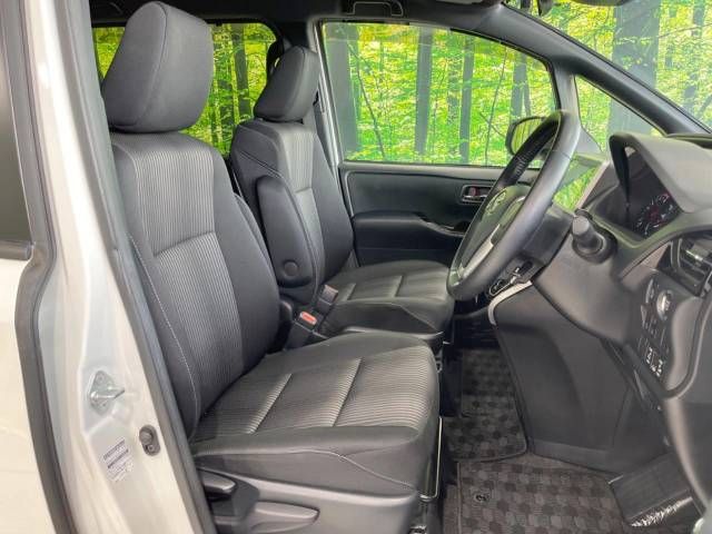 Toyota VOXY 2019-07 18426-7