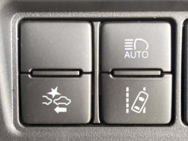 Toyota VOXY 2019-07 18426-3