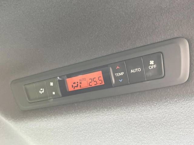 Toyota VOXY 2019-07 18426-6