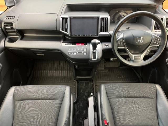 Honda e 2014-04 17248-1