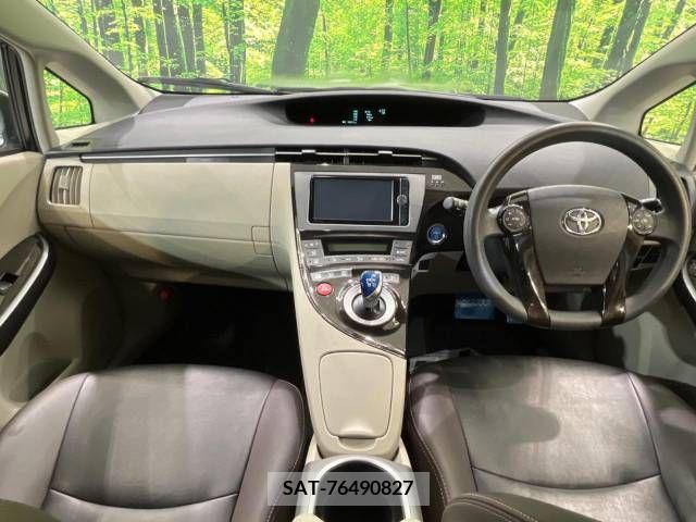 Toyota PRIUS 2012-11 328458-1
