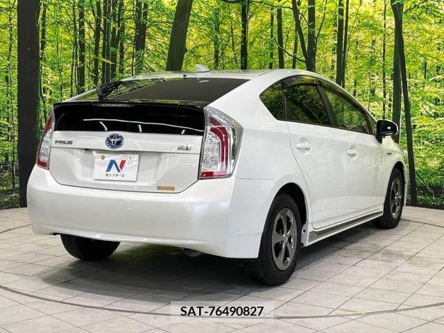 Toyota PRIUS 2012-11 328458-17