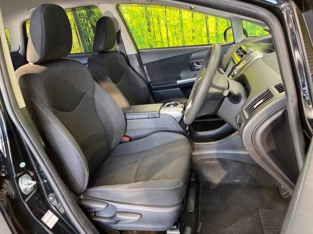 Toyota PRIUS ALPHA 2016-02 28907-8