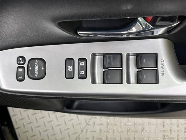 Toyota PRIUS ALPHA 2016-02 28907-7