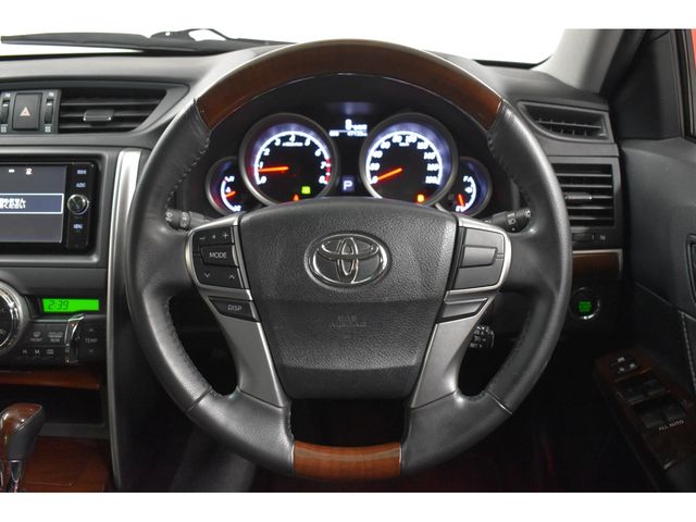 Toyota MARK X 2016-09 2972-5