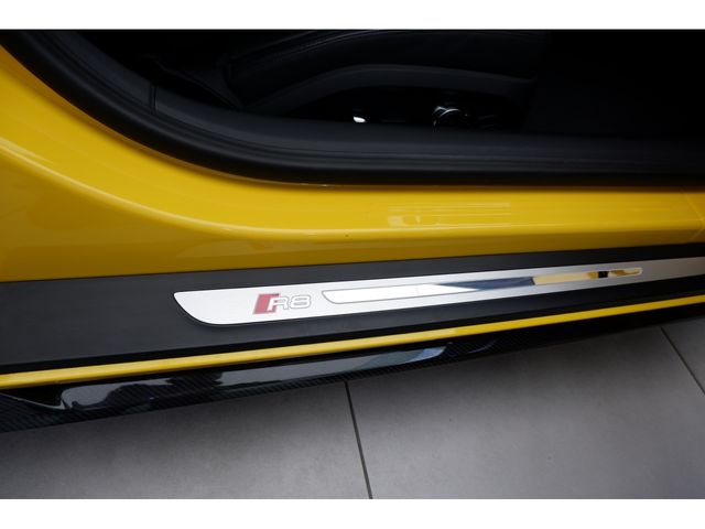 Audi R8 2022-03 2802-26
