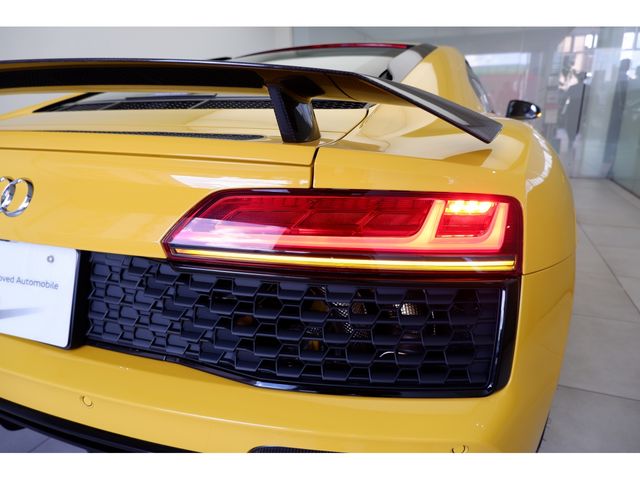 Audi R8 2022-03 2802-28