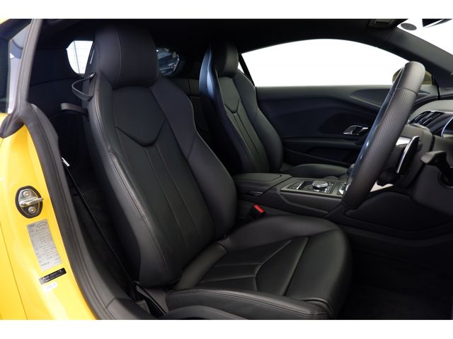 Audi R8 2022-03 2802-13