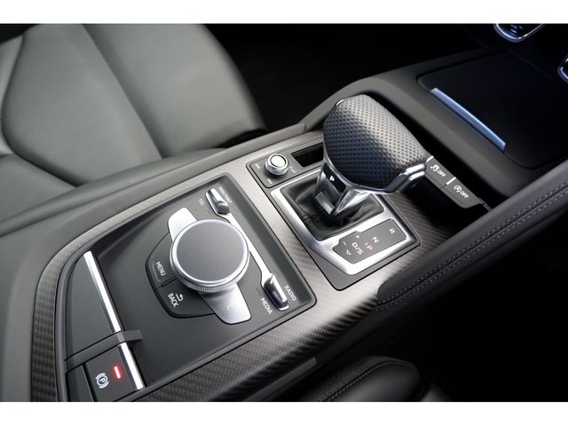Audi R8 2022-03 2802-15