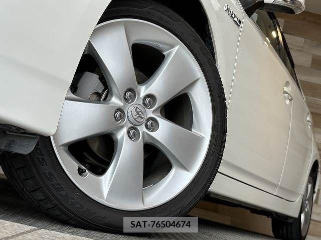 Toyota PRIUS 2012-09 281819-10