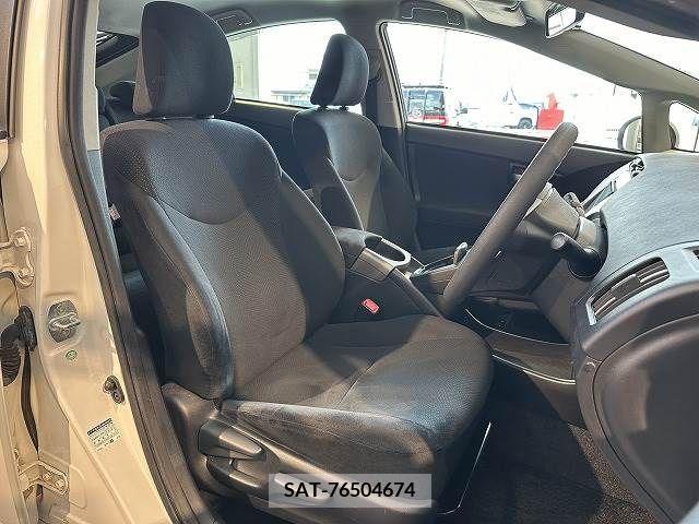 Toyota PRIUS 2012-09 281819-7