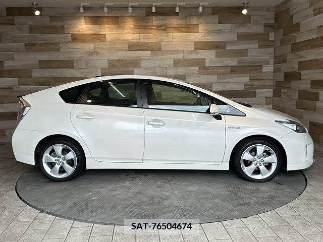 Toyota PRIUS 2012-09 281819-17