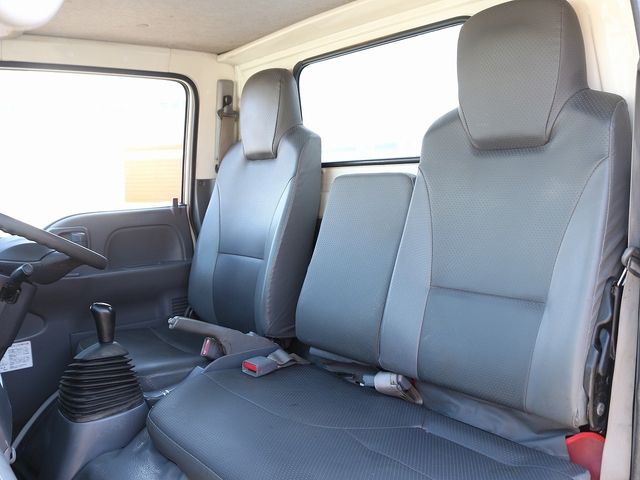 Isuzu ELF TRUCK 2018-11 26722-28