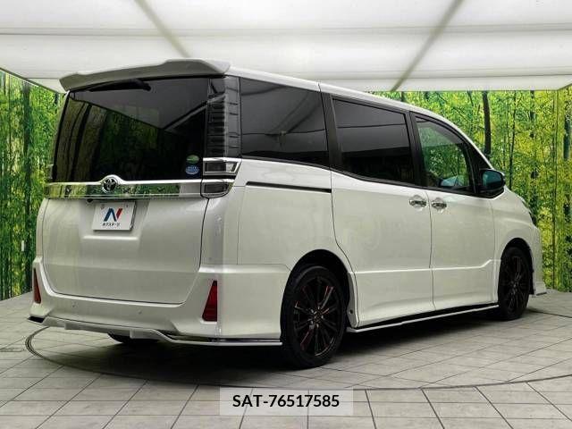 Toyota VOXY 2019-09 219533-17
