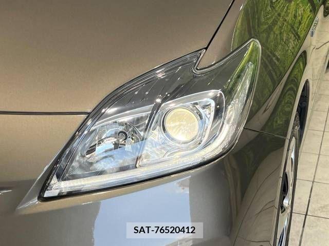 Toyota PRIUS 2012-12 382436-12
