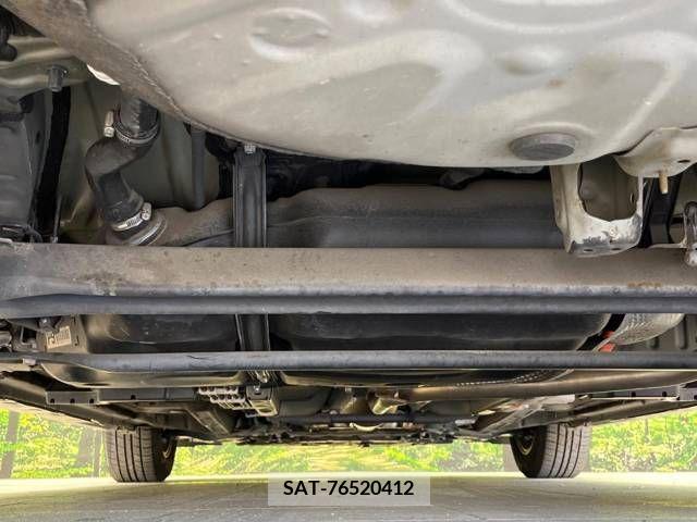 Toyota PRIUS 2012-12 382436-19