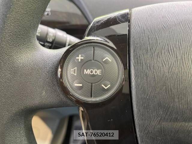 Toyota PRIUS 2012-12 382436-7