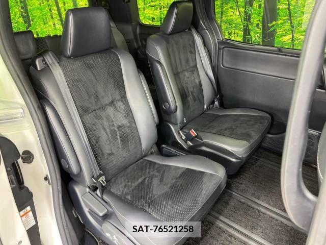 Toyota VOXY 2020-12 337569-9