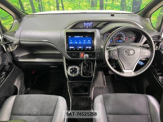 Toyota VOXY 2020-12 337569-1
