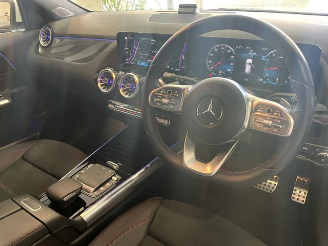 Mercedes Benz GLA-CLASS 2021-09 22106-9