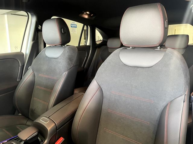 Mercedes Benz GLA-CLASS 2021-09 22106-7
