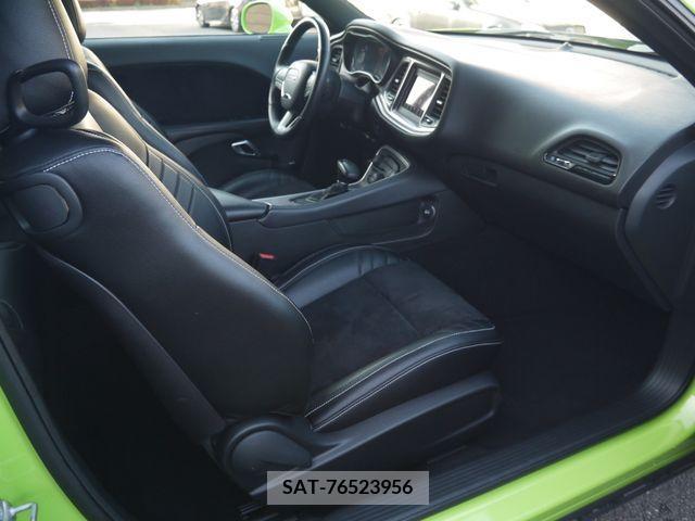 Dodge CHALLENGER 2020-07 215080-6