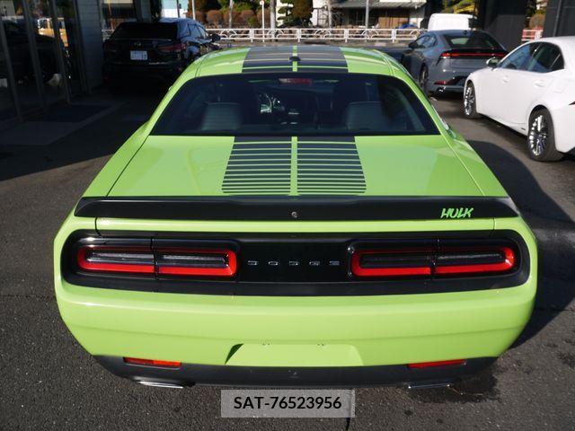 Dodge CHALLENGER 2020-07 215080-3