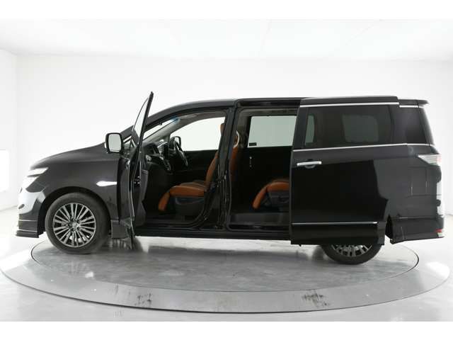 Nissan ELGRAND 2018-05 195157-5