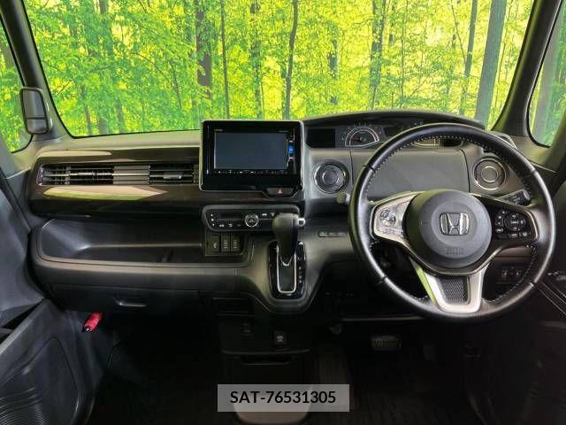 Honda N BOX CUSTOM 2018-05 212323-1